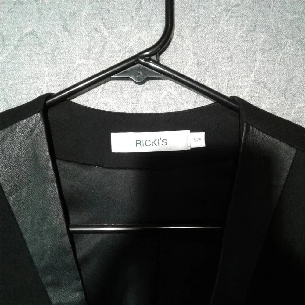Women's Ricki's Black Faux Leather Suit Blazer Jacket in Size Small - Picture 2 of 7